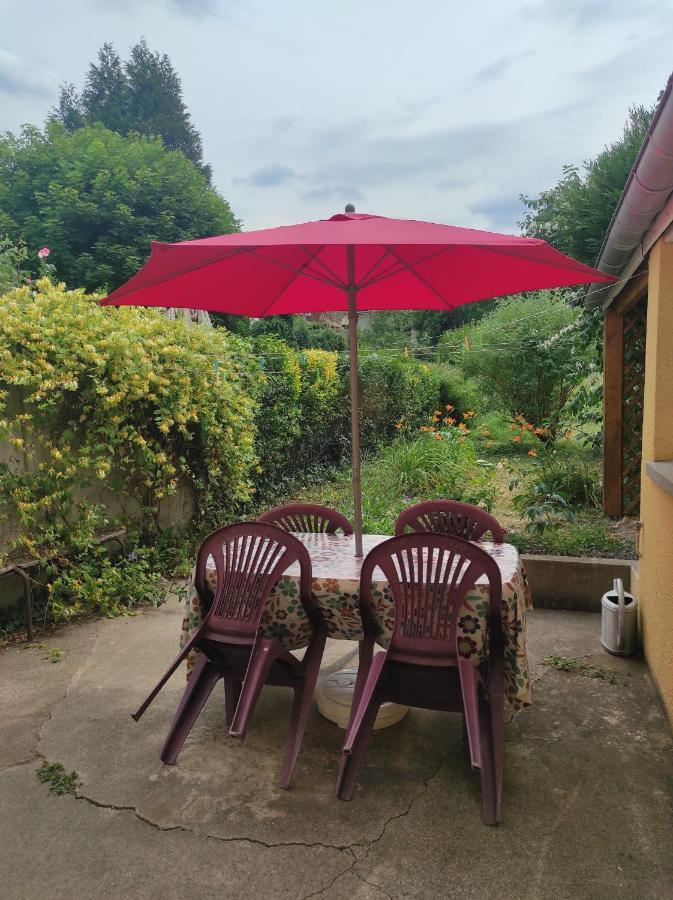 Cour Et Jardin Revin (Ardennes) Exterior foto